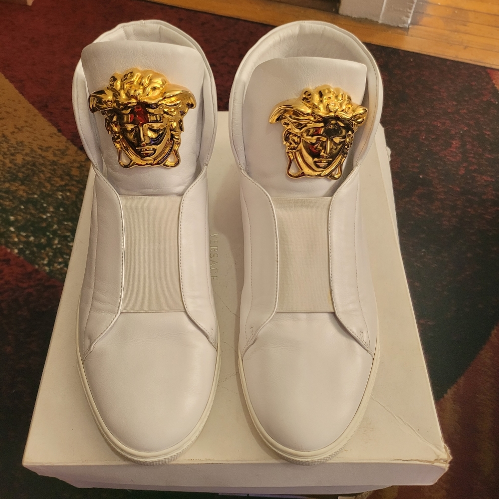 *sold* VERSACE WHITE PALAZZO HIGH-TOP SNEAKERS LEATHER W/ Gold Medusa